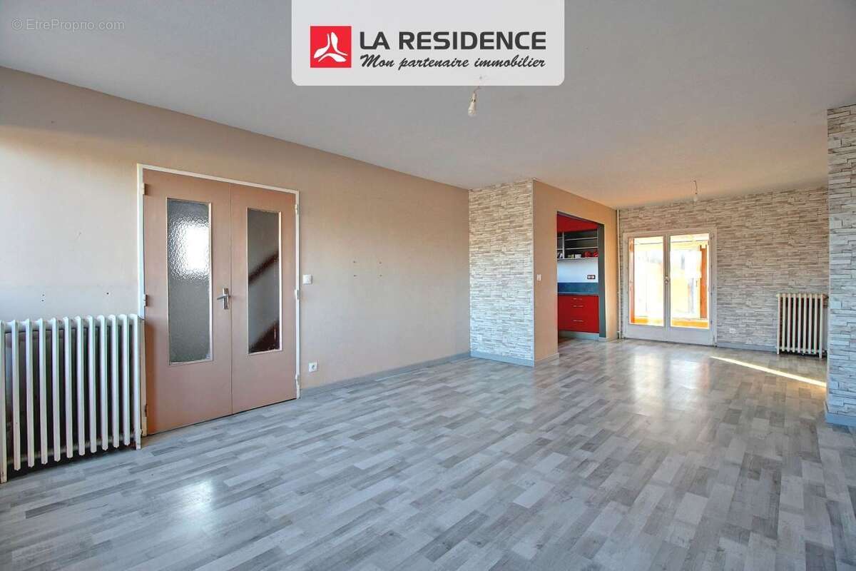 Maison à SAINT-ETIENNE-DU-ROUVRAY