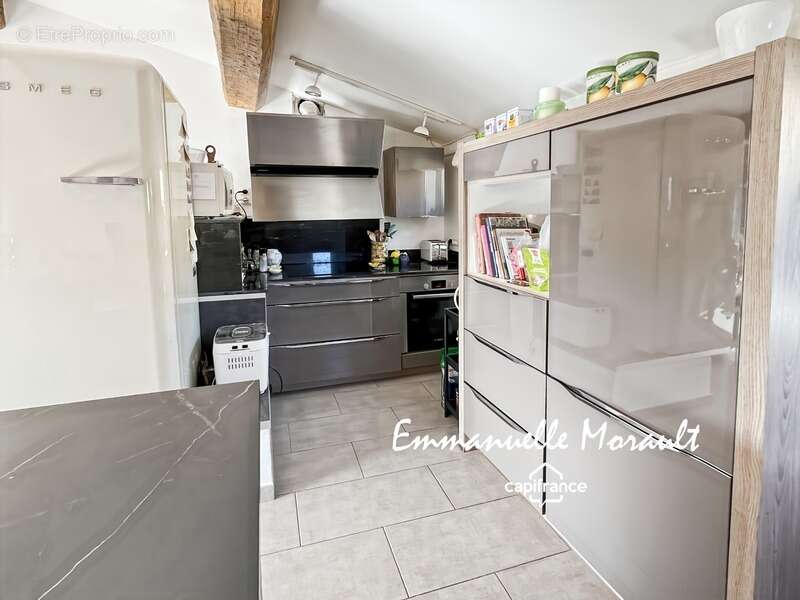 Appartement à BAGNOLS-EN-FORET