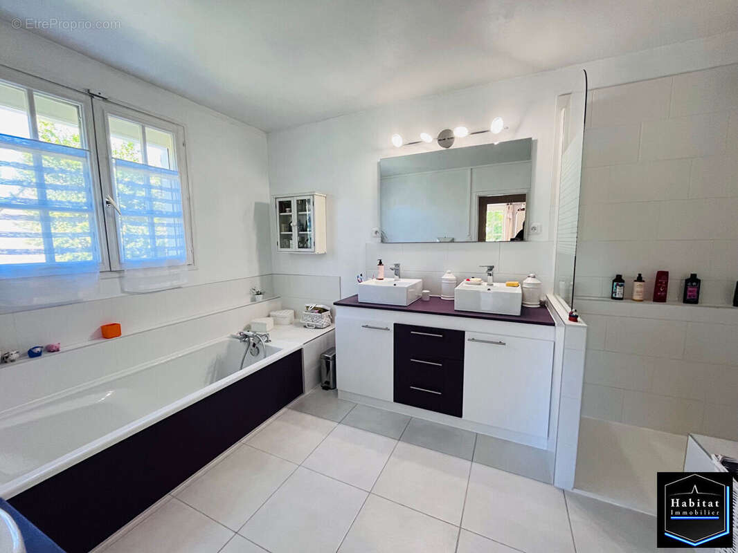 Maison à NANTEUIL-LE-HAUDOUIN