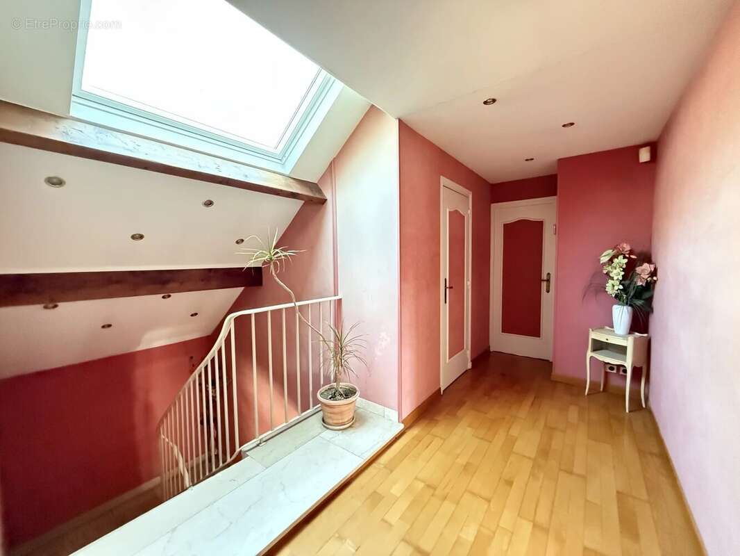 Maison à VILLECRESNES