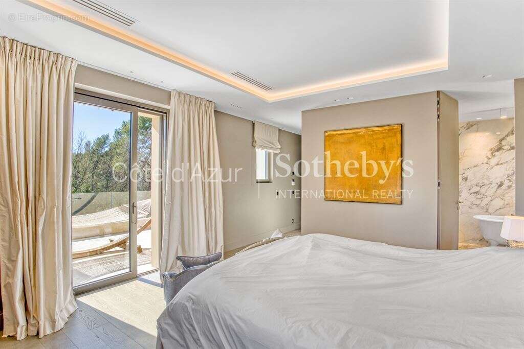 Maison à TOURRETTES