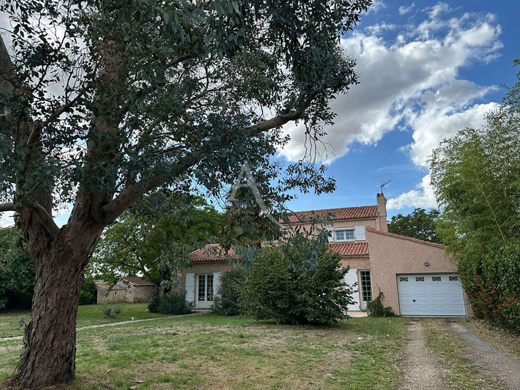 Maison à ECHILLAIS