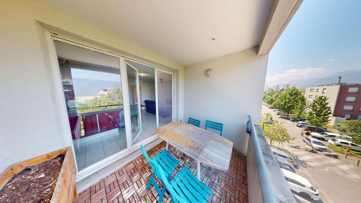 Appartement à SAINT-MARTIN-D'HERES