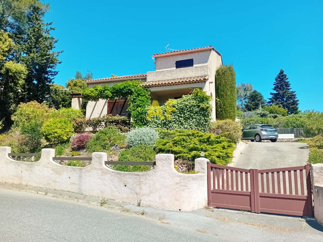 Maison à FREJUS