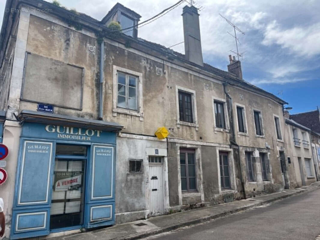 Commerce 163 m² à Auxerre  - photo 9
