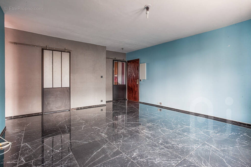 Appartement à SARTROUVILLE