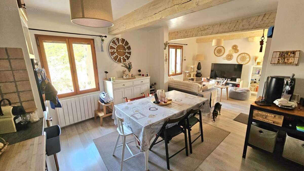 Appartement à CLAVIERS