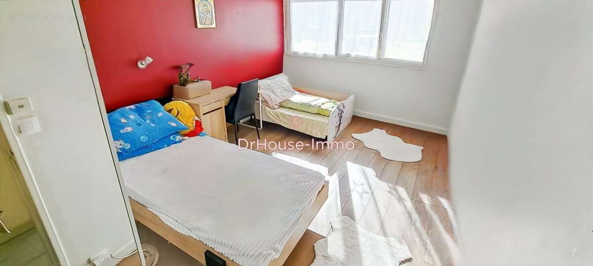 Appartement à CHENNEVIERES-SUR-MARNE