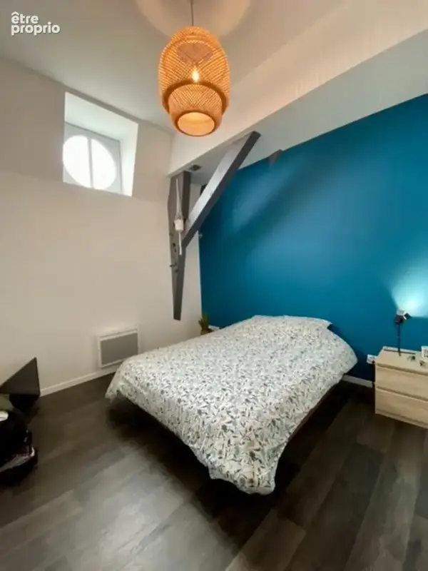 ULTRA-CENTRE SAUMUR, Appartement lumineux rénové de 82m² avec stationnement sécurisé et cave - photo 6