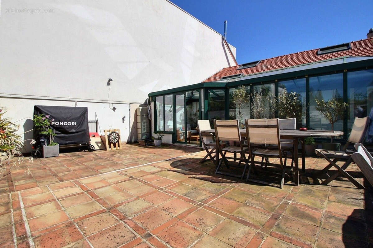 Appartement à ISSY-LES-MOULINEAUX