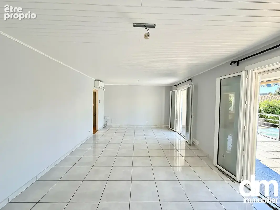 Maison de type 5 avec dépendance sur une parcelle de 570m2 - photo 6