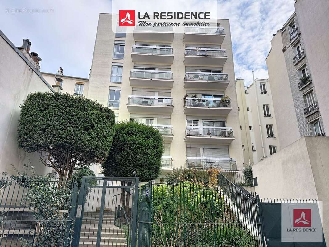 Appartement à PARIS-17E