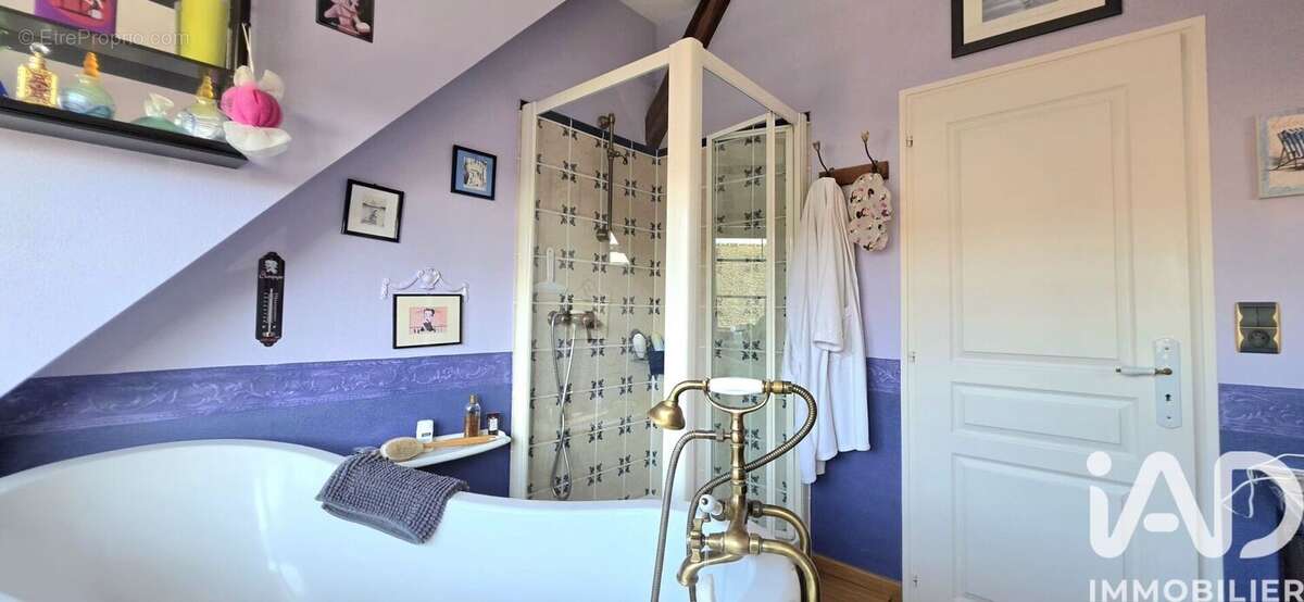 Maison 245 m² à Thivars  - photo 8