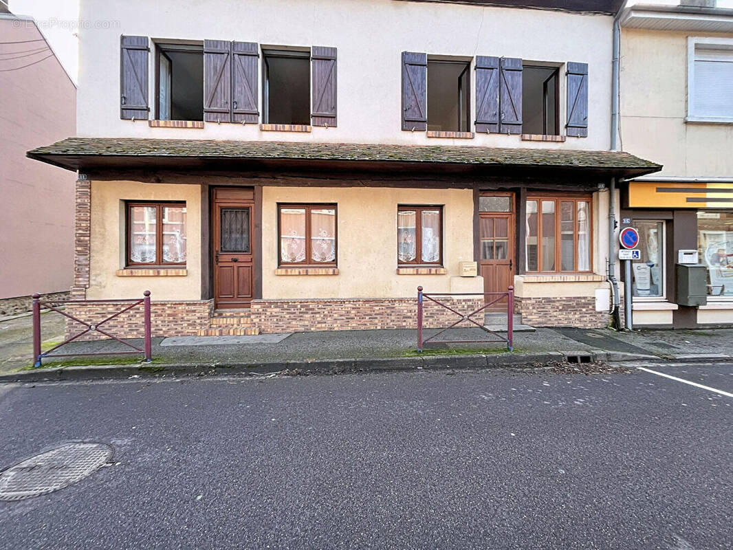 Maison à MONTFORT-SUR-RISLE