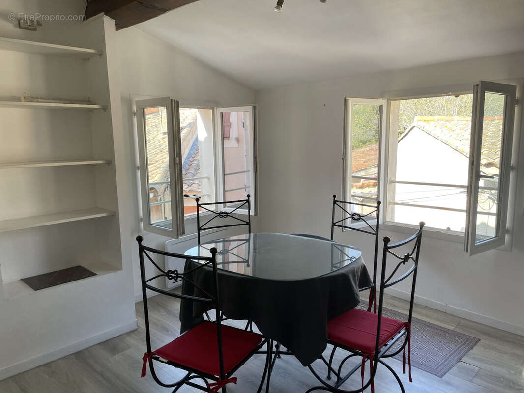 Appartement à SIX-FOURS-LES-PLAGES