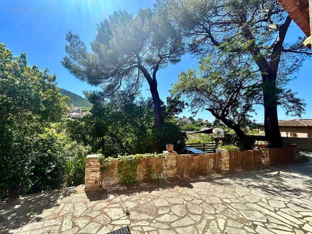 Maison à MARSEILLE-11E