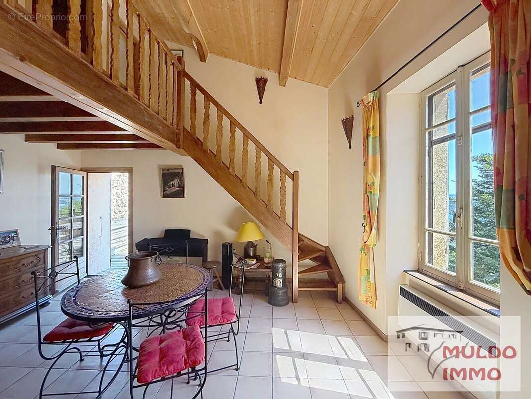Maison à SARRAS