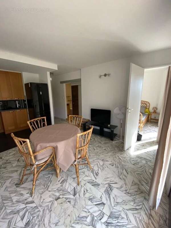 Appartement à MANDELIEU-LA-NAPOULE