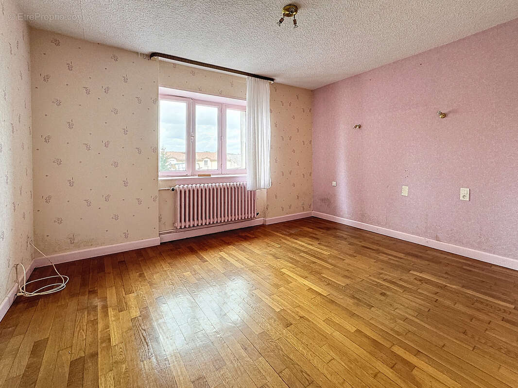 Maison à THIRAUCOURT