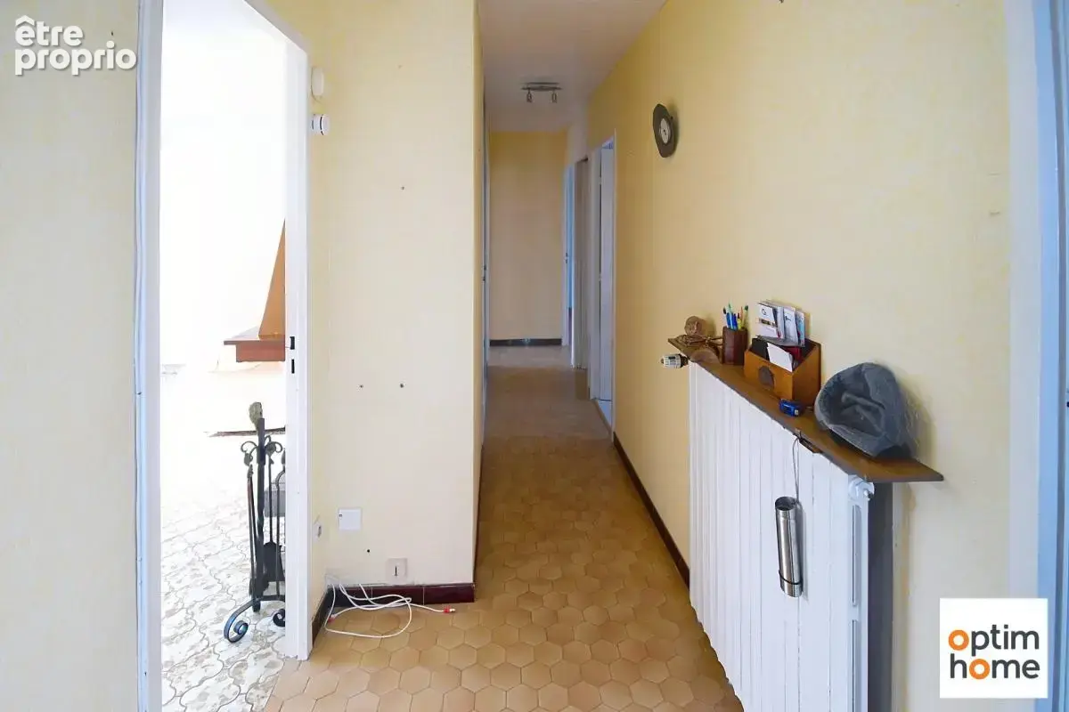 Maison de plain pied sureleve - vue degagee - terrain 12 ares 37 - photo 18