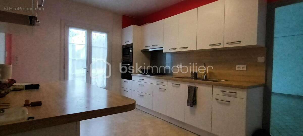 Maison à BARBEZIEUX-SAINT-HILAIRE