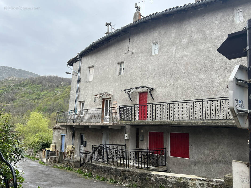 Appartement à MONTPEZAT-SOUS-BAUZON