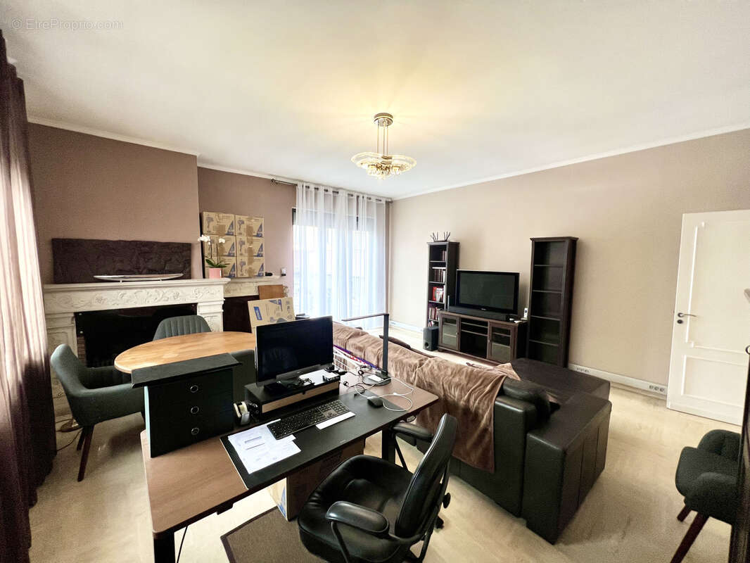 Cannes limite banane t4/t5 de 146m2 3 terrasse 257m2 4375€/ m2 - photo 9