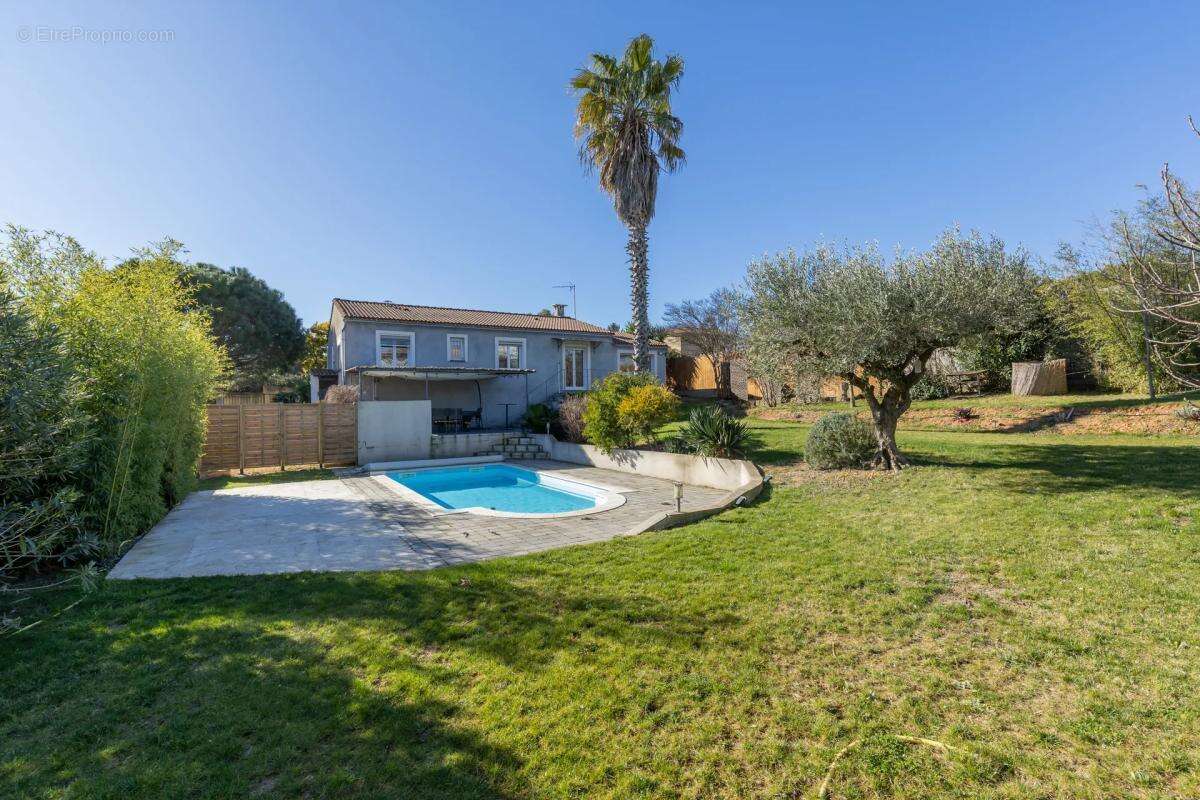 Maison à SAINT-GILLES