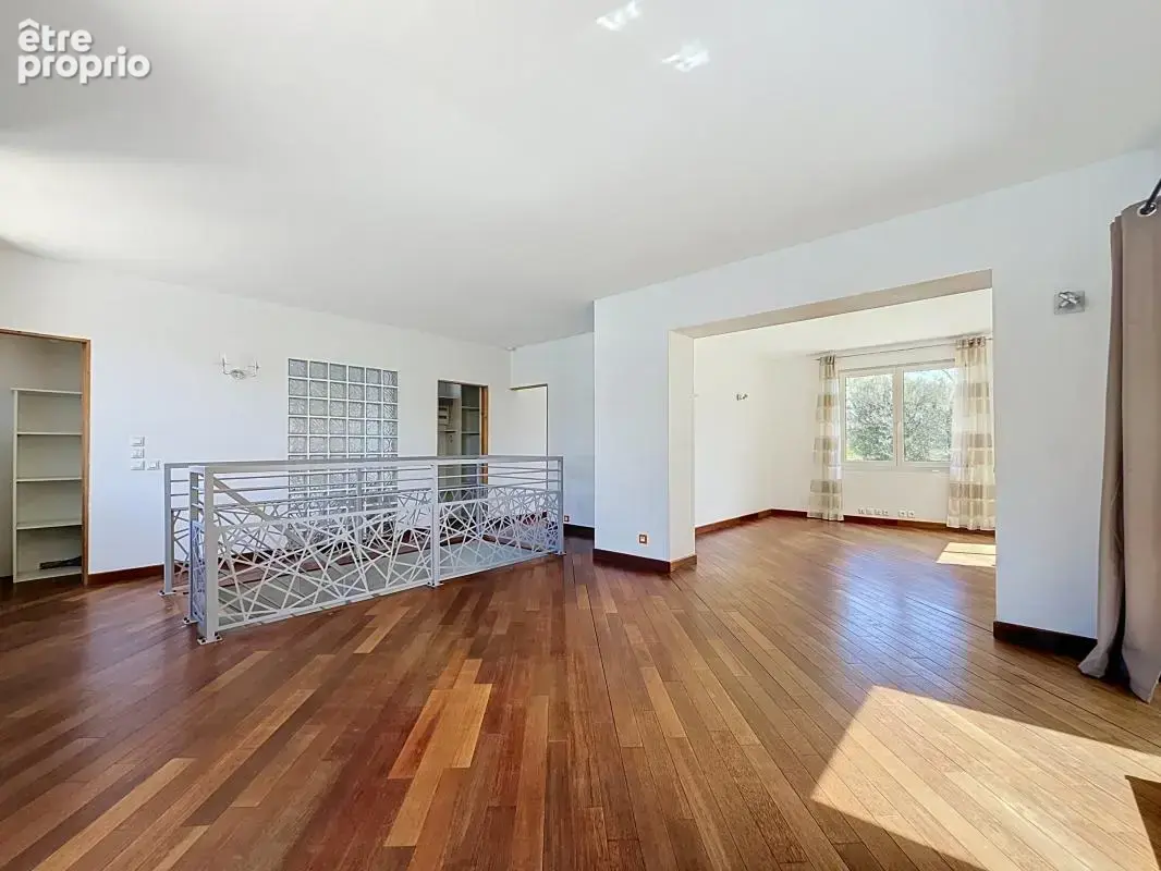 Maison - 3 Chambres - Buanderie - Garage - Terrasse - Pergola - Piscine - Jardin - photo 13
