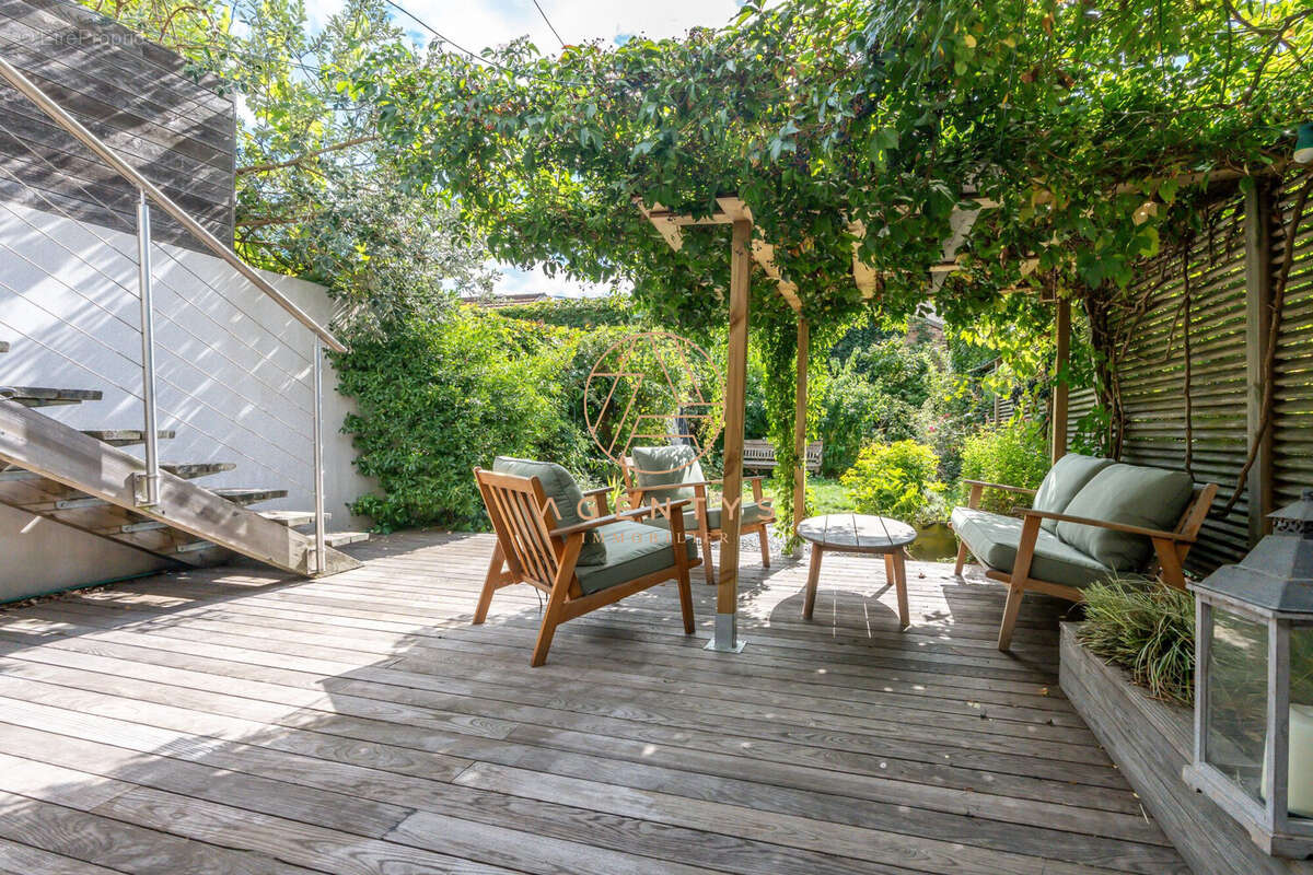 Maison à LE PERREUX-SUR-MARNE