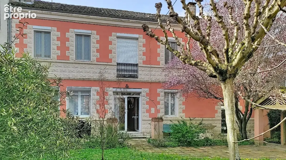 Photo Maison à L'isle-Jourdain au prix de 365 700€