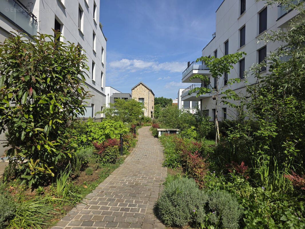 Appartement à SAINT-MAUR-DES-FOSSES