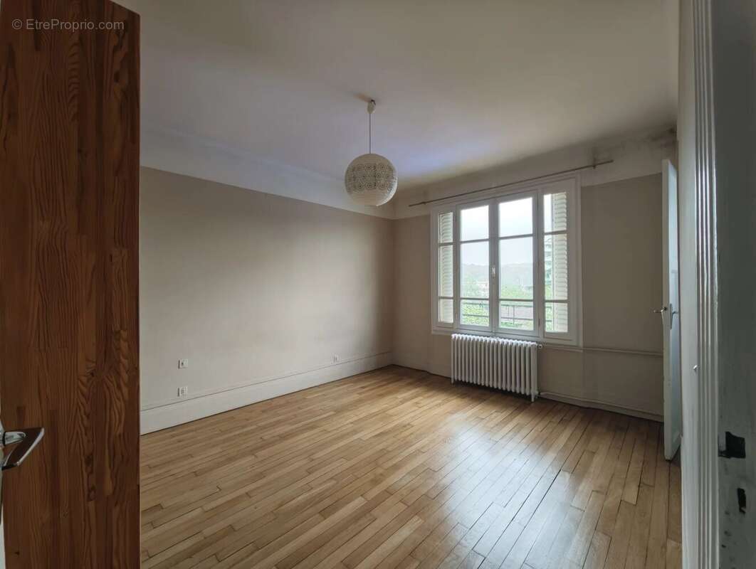 Appartement à CHAVILLE