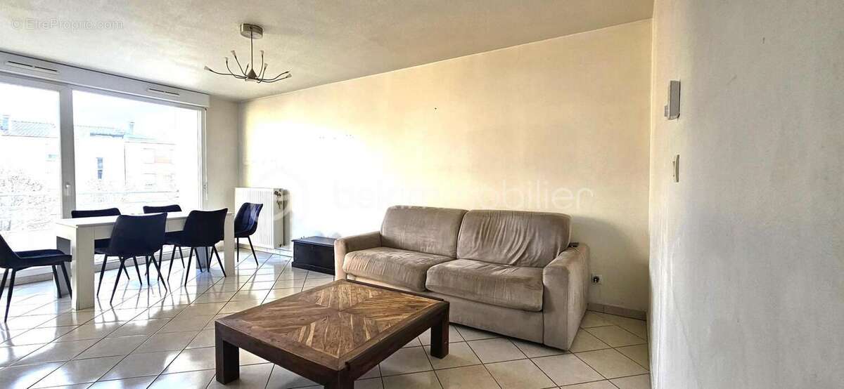 Appartement à FONTAINE