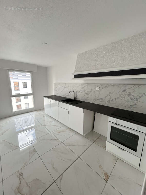 Appartement à LYON-9E