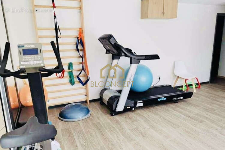 Commerce à VILLENAVE-D&#039;ORNON