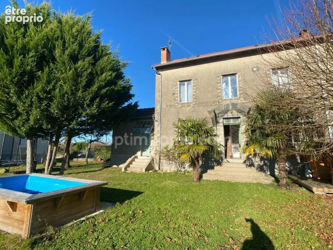 Maison à CHATEAUPONSAC