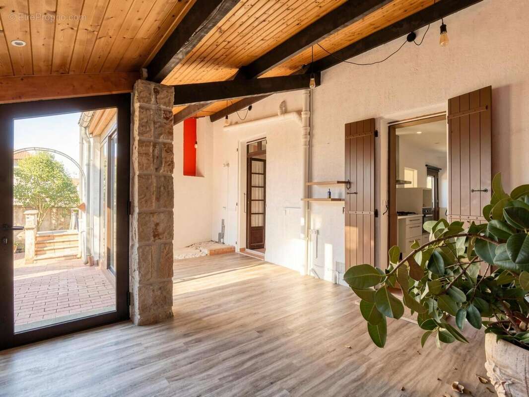   - Appartement à AUBENAS
