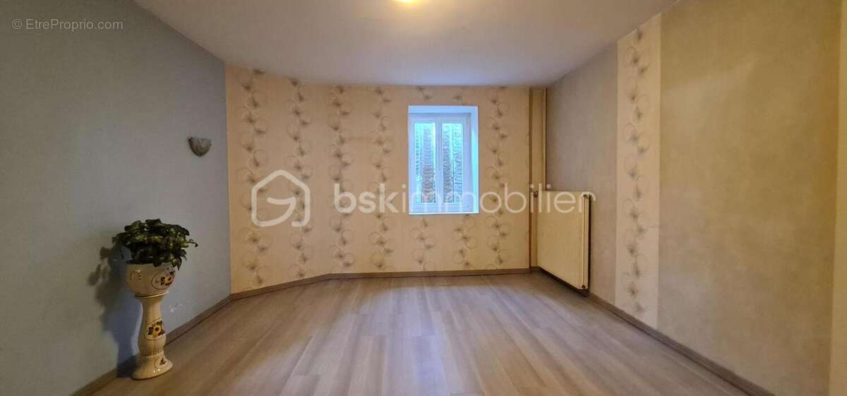 Maison à CHARNAY-LES-CHALON