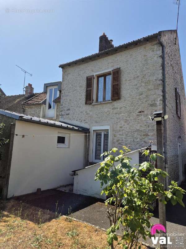 Maison à MILLY-LA-FORET