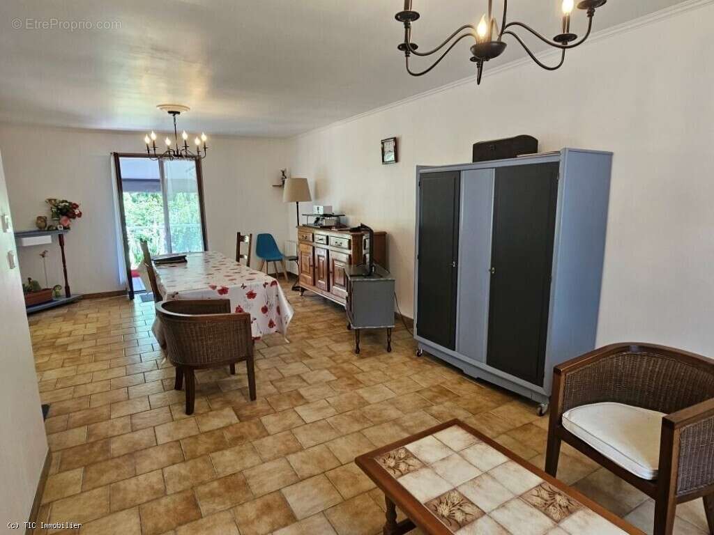Pavillon sur Sous-Sol Situé dans un Endroit Magnifique Prés du Clain - photo 17