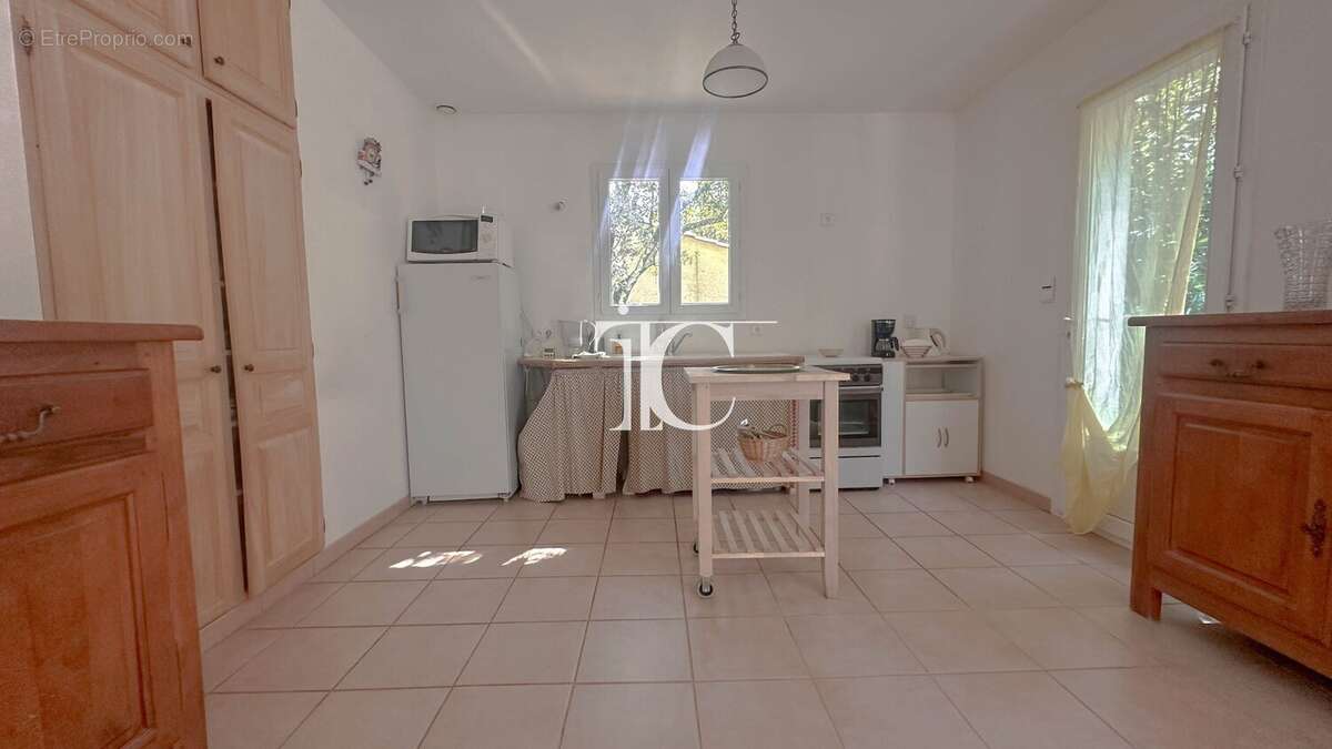 Maison à MEJANNES-LE-CLAP