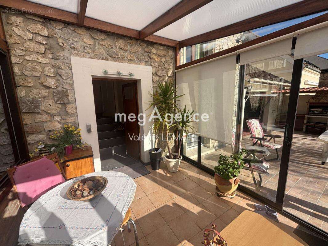 Maison à GRETZ-ARMAINVILLIERS