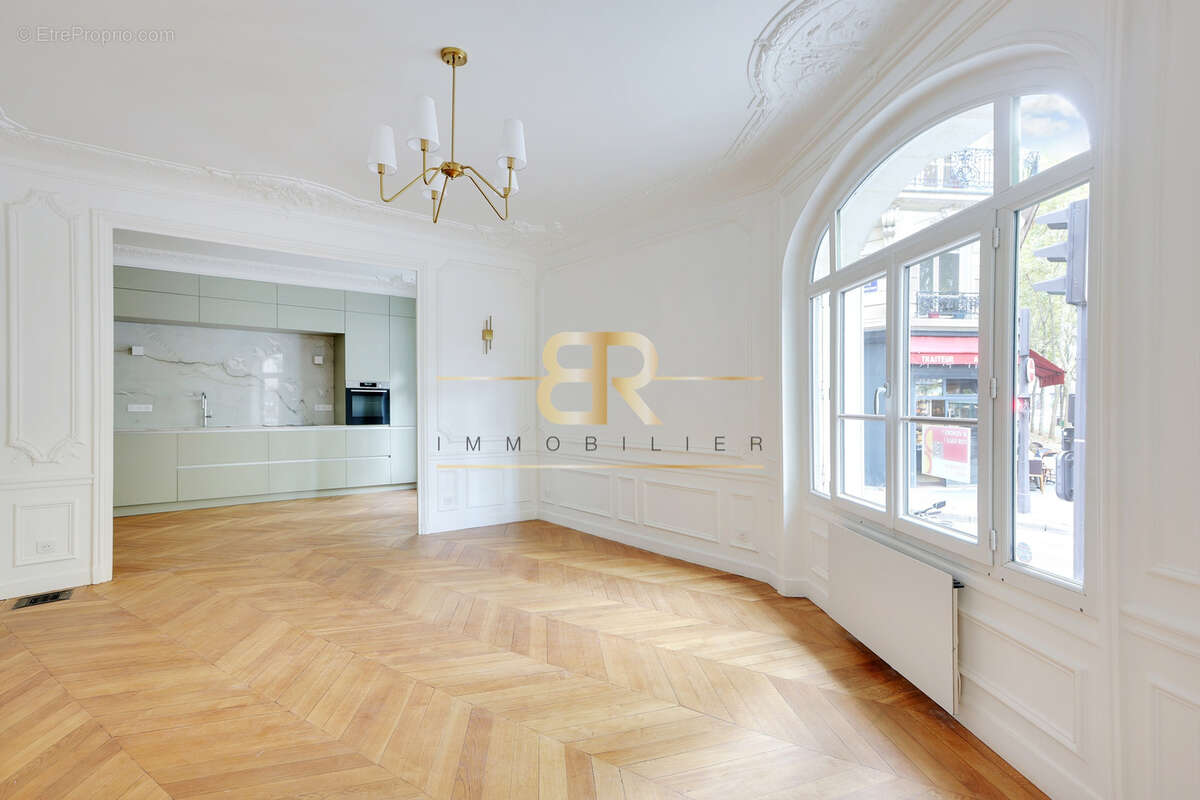 Appartement à PARIS-7E