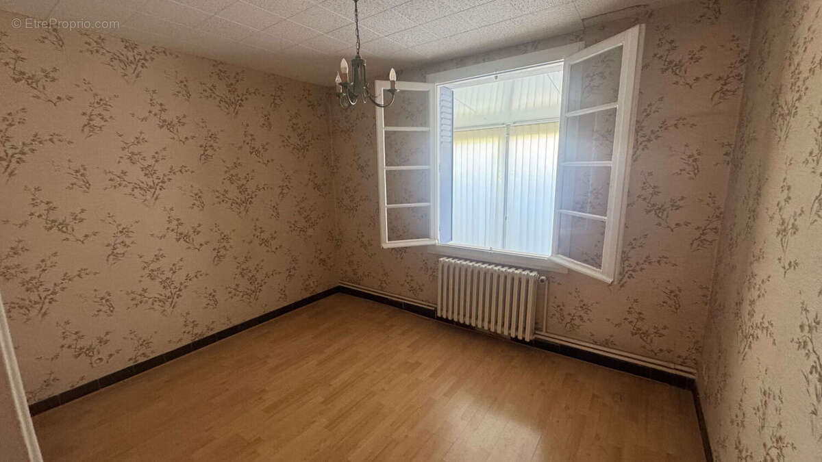Maison de plain-pied avec garage dans le quartier Mion ? À 15 min à pied de la Comédie - photo 2