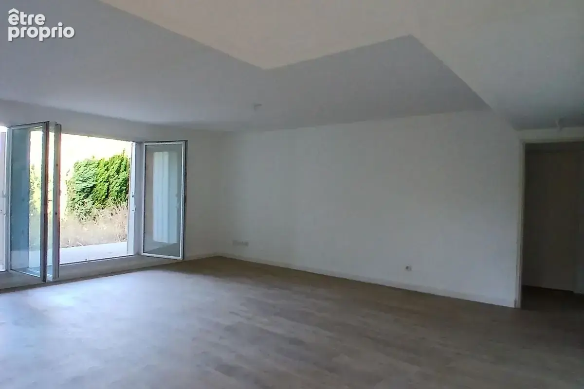 T5 E02660029L - Dans petite copropriété spacieux T5 de 98m² avec jardin de 93m² proche calanques - photo 6
