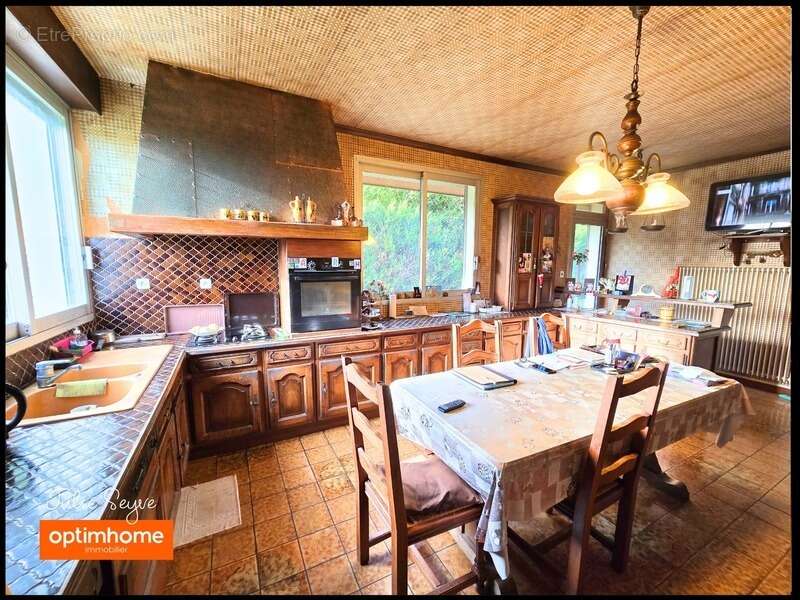 Maison à DIVONNE-LES-BAINS