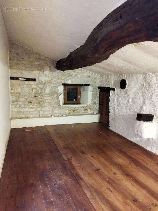 CHARENTE/AIGRE. Maison en pierre rénovée, 3 chambres(poss 4) avec jardin clos 1169 m² (gite ou chambres d'hôtes) - photo 19