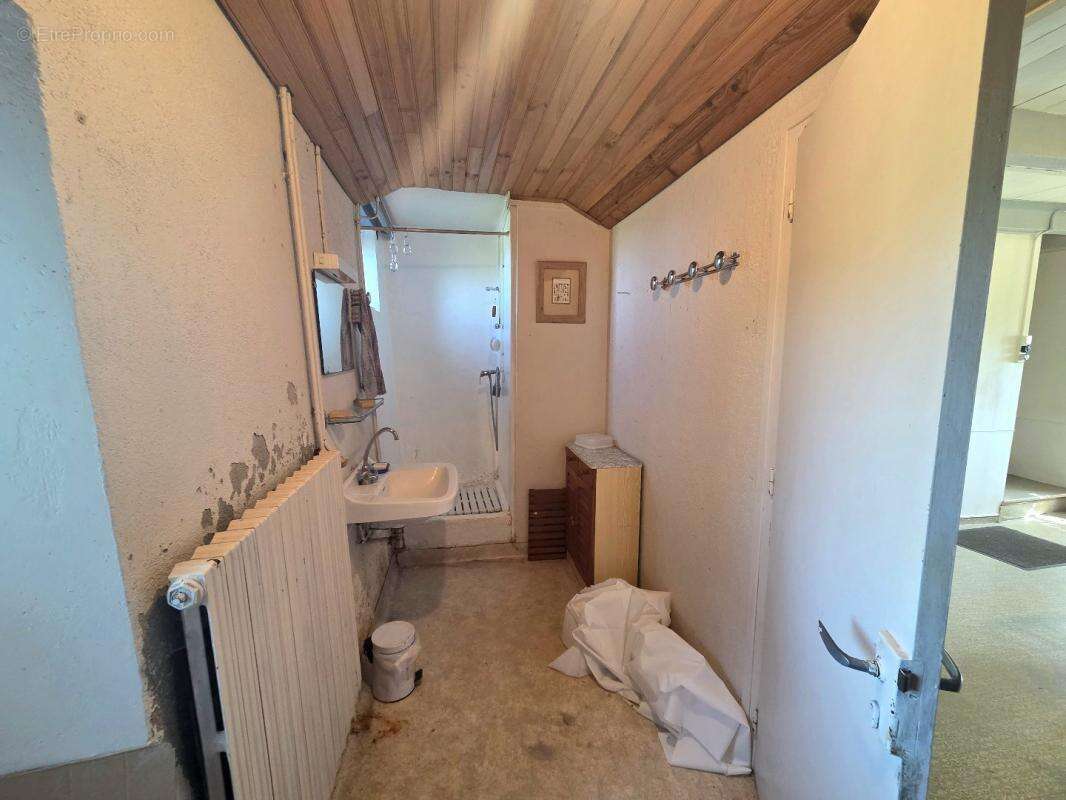 Maison à ANGLARS-SAINT-FELIX