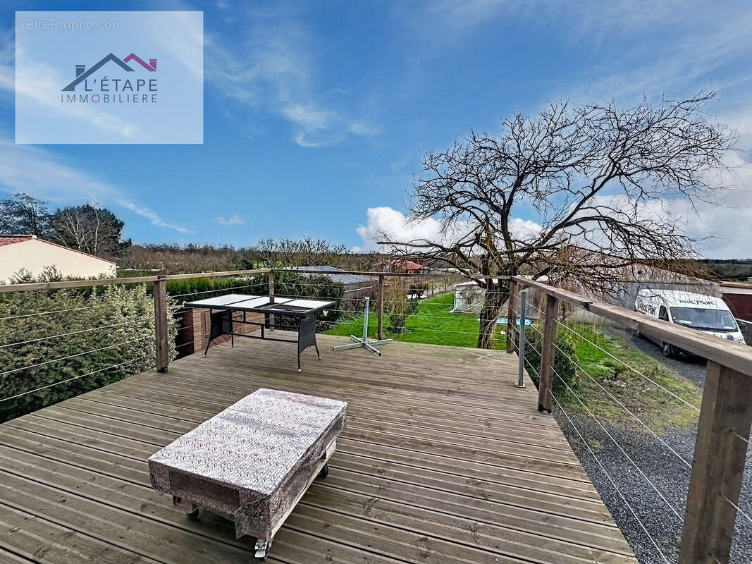 Maison à LE GIROUARD